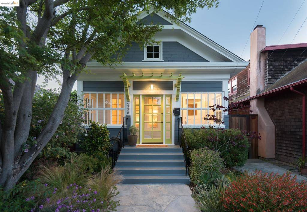 Oakland, CA 94618,5336 Locksley Ave
