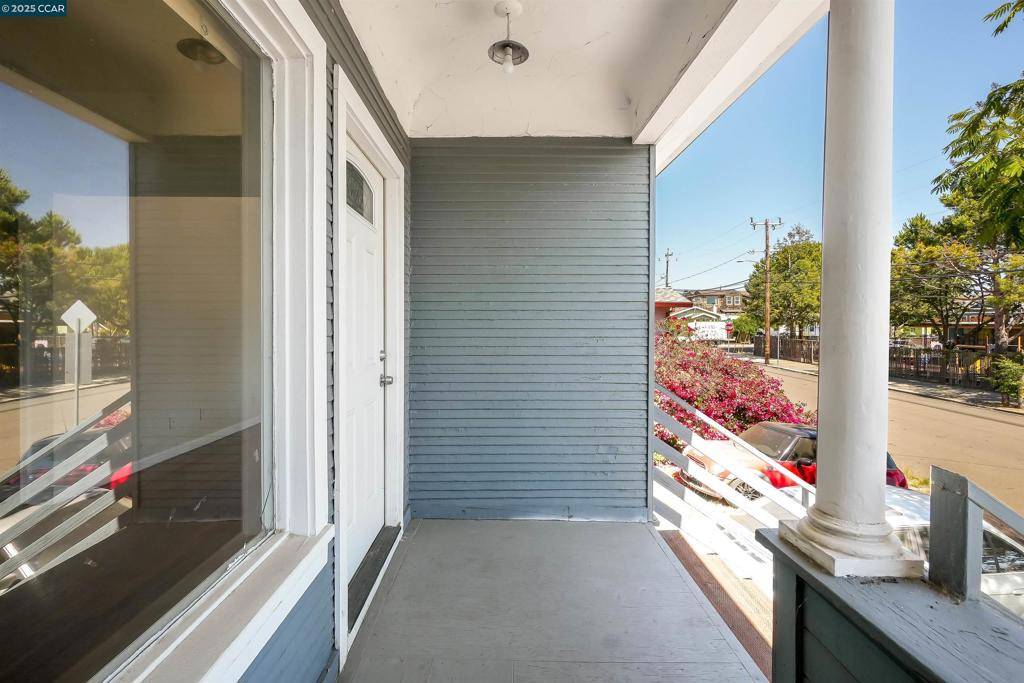 Oakland, CA 94609,546 61St St