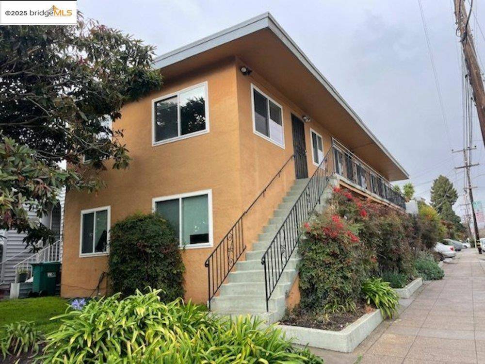 Oakland, CA 94609,3811 Opal St