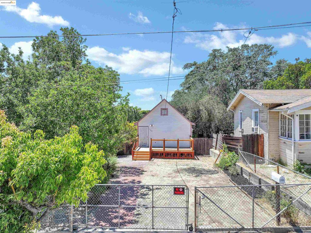 Antioch, CA 94509,708 H St