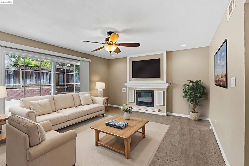 Livermore, CA 94550,838 Hazel St