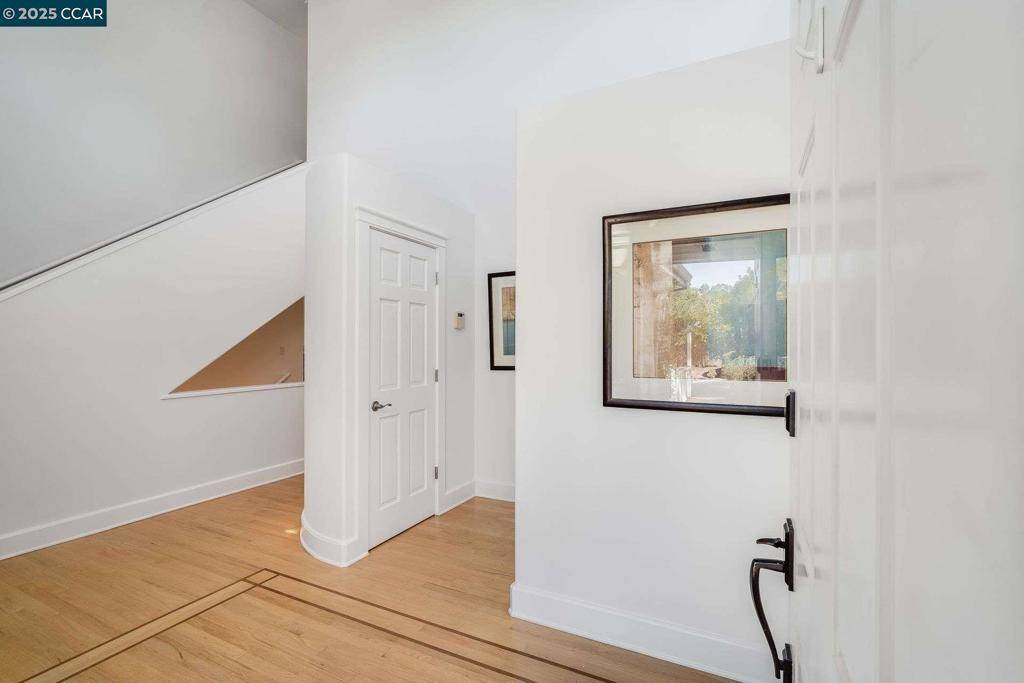 Orinda, CA 94563,33 Altamount Drive