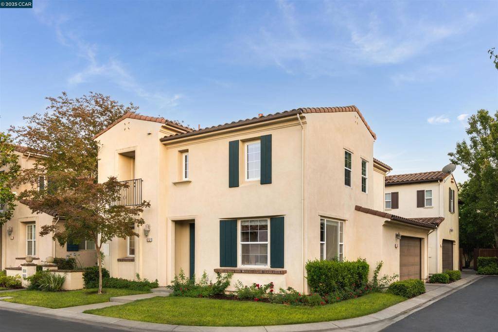 San Ramon, CA 94582,9752 Belladonna Dr
