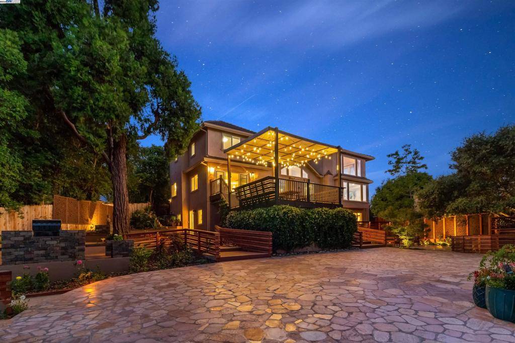 Hayward, CA 94542,25444 University Ct