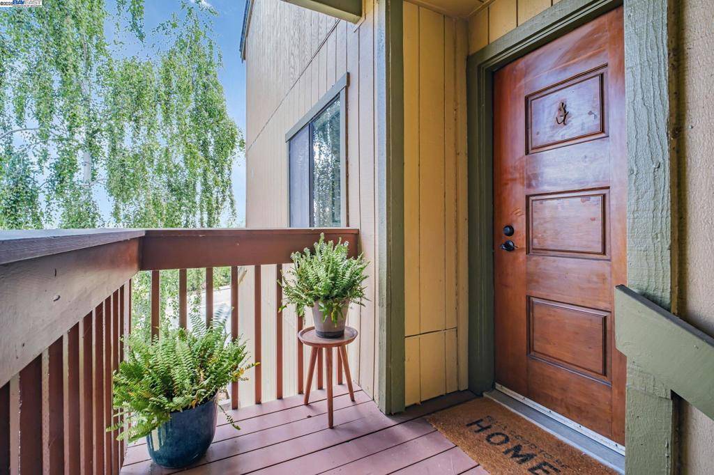 Castro Valley, CA 94546,20111 W Ridge #24