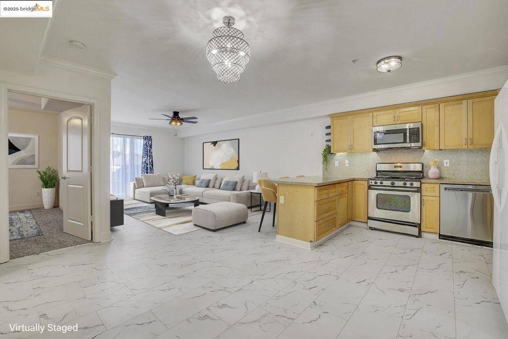 Oakland, CA 94606,1515 14th AVE #APT 302