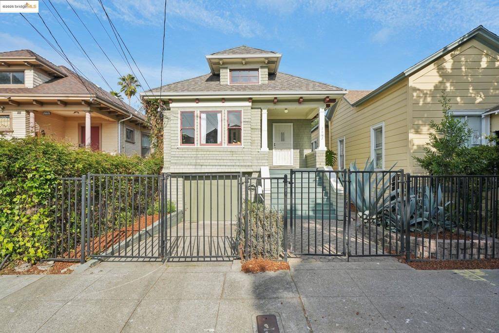 Oakland, CA 94607,2002 Chestnut St