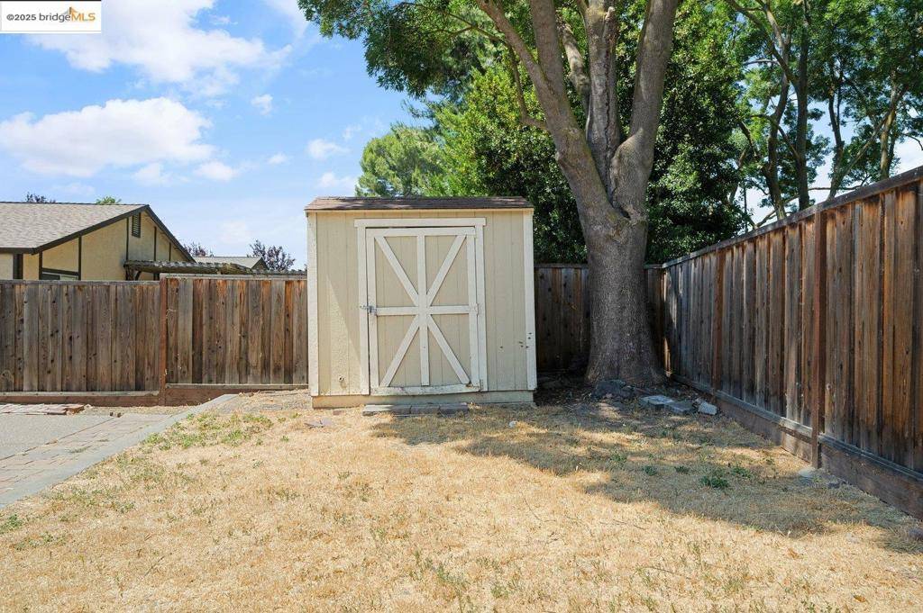 Livermore, CA 94551,4148 Redwood Road