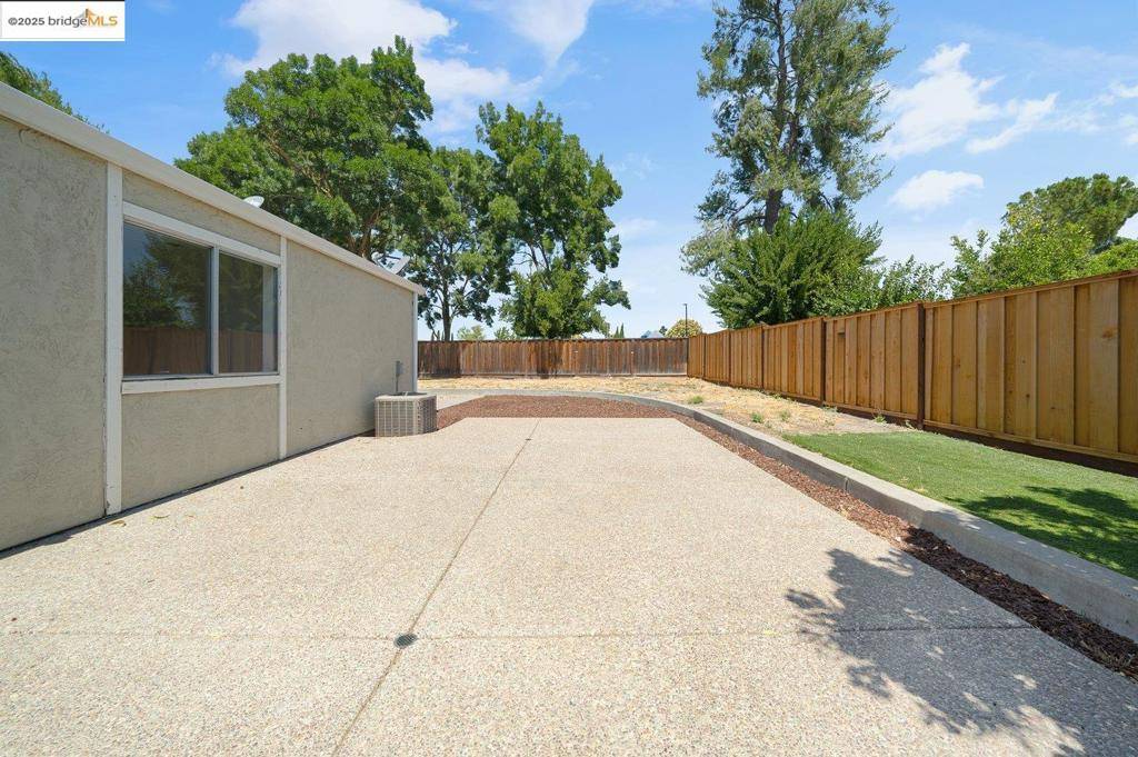 Livermore, CA 94551,4148 Redwood Road