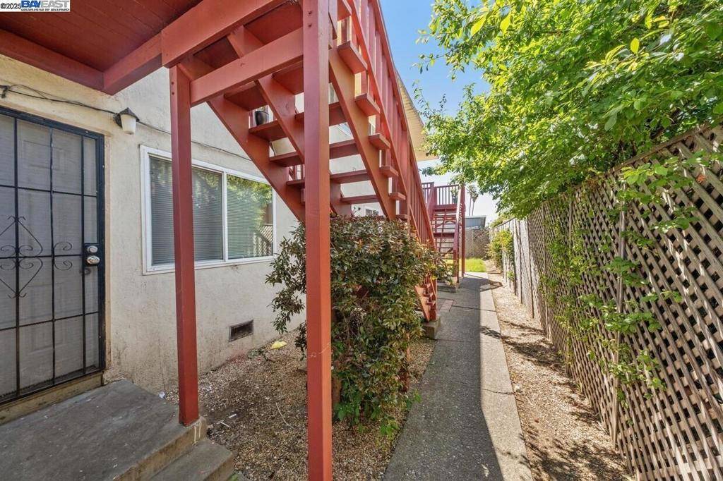 Richmond, CA 94804,317 S 26Th St