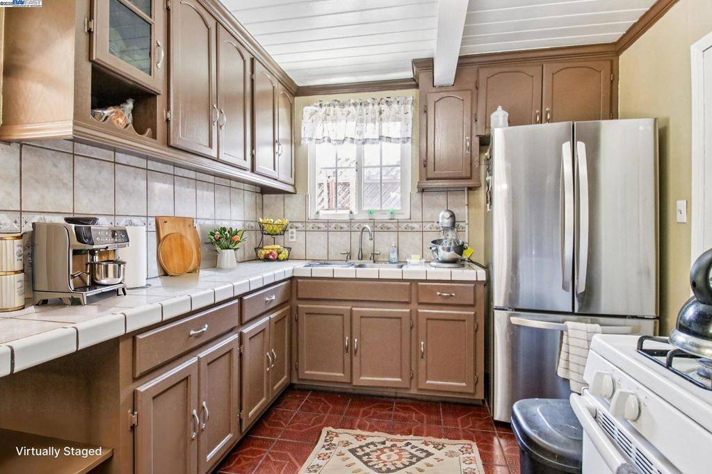 Union City, CA 94587,33643 3Rd St
