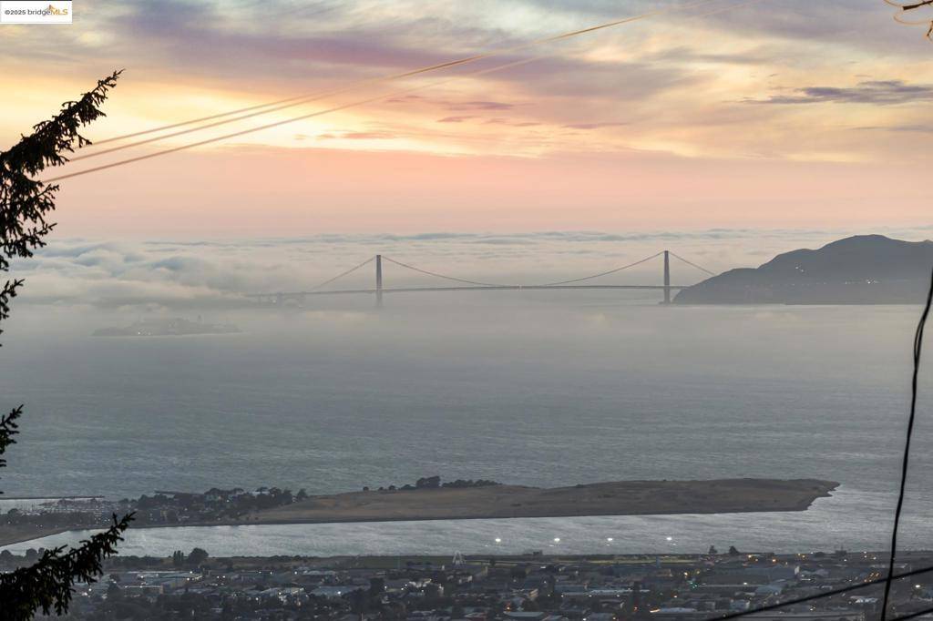 Berkeley, CA 94708,1091 Creston Rd