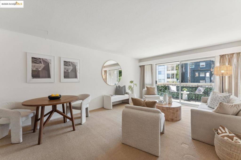 Oakland, CA 94611,323 Monte Vista Ave #103