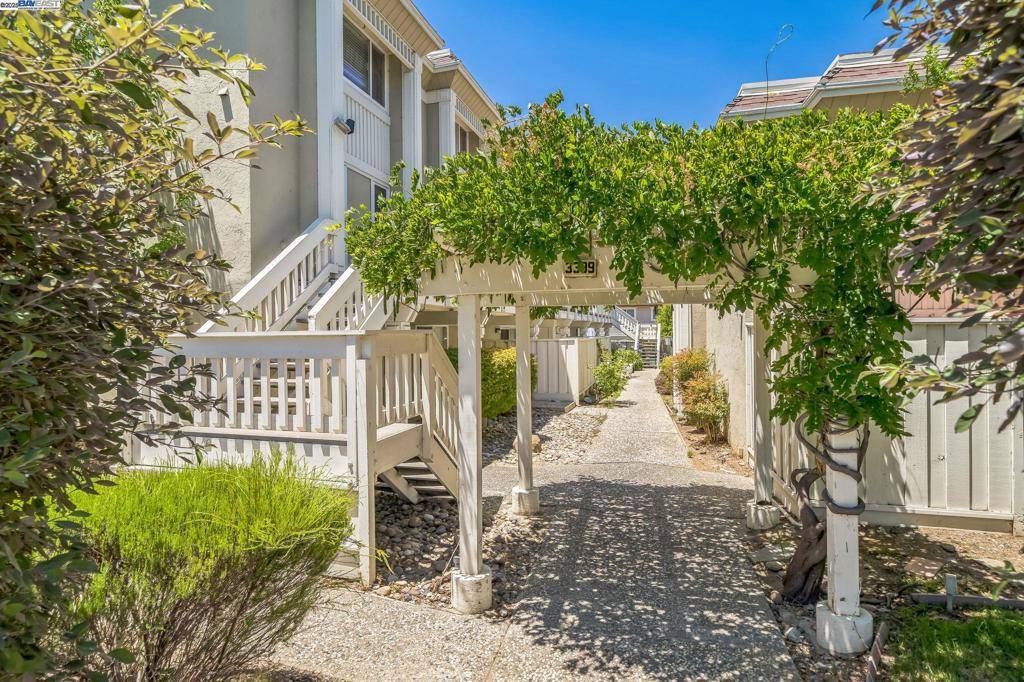 Pleasanton, CA 94566,3399 Norton Way #6