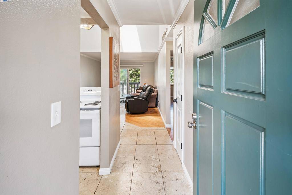 Pleasanton, CA 94566,3839 Vineyard Ave #F