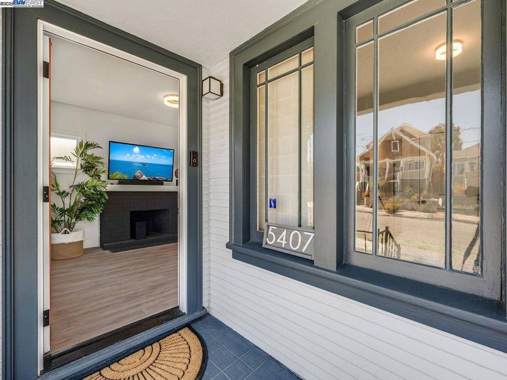 Oakland, CA 94619,5407 Roberts Ave