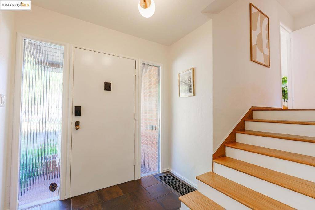 Oakland, CA 94602,4191 Fruitvale