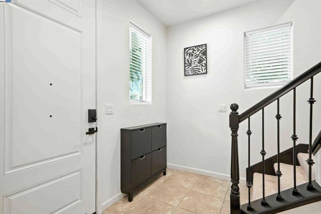 Dublin, CA 94568,5585 Apex Dr