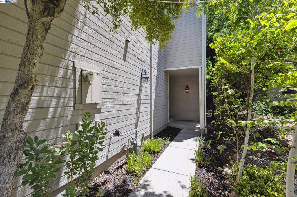 Danville, CA 94526,40 Silktree Ct