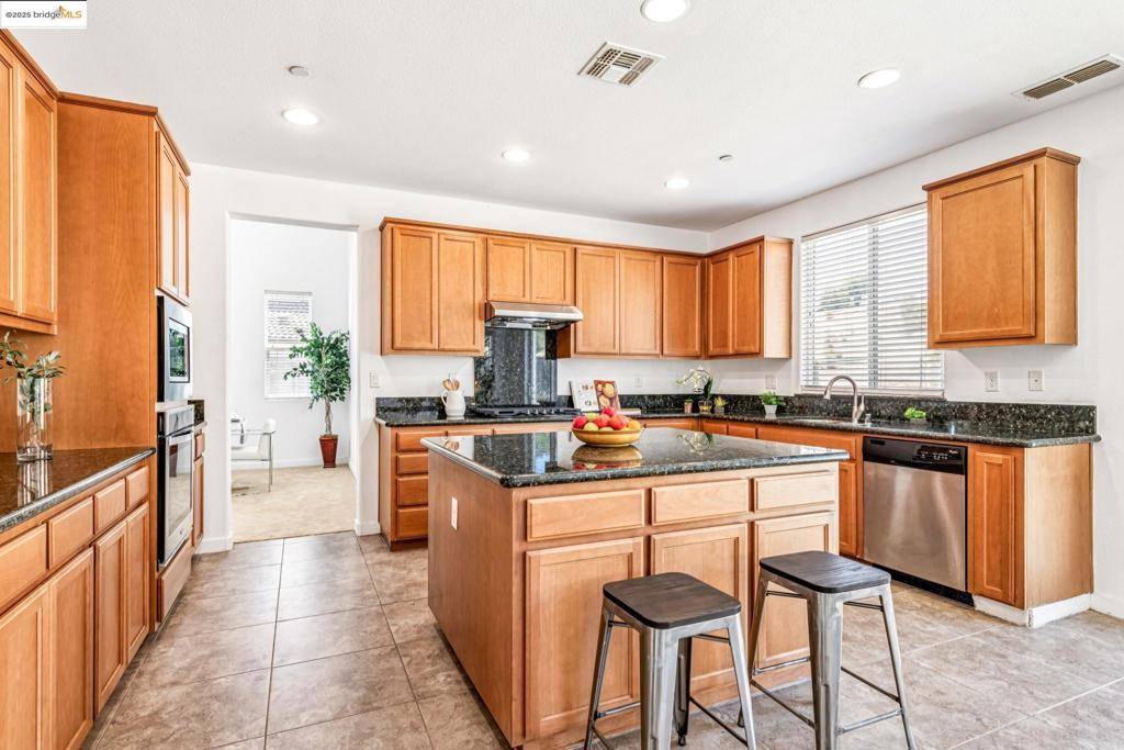 Antioch, CA 94531,4576 Benton St