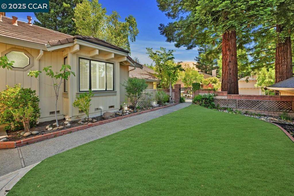 Danville, CA 94506,951 Redwood Dr