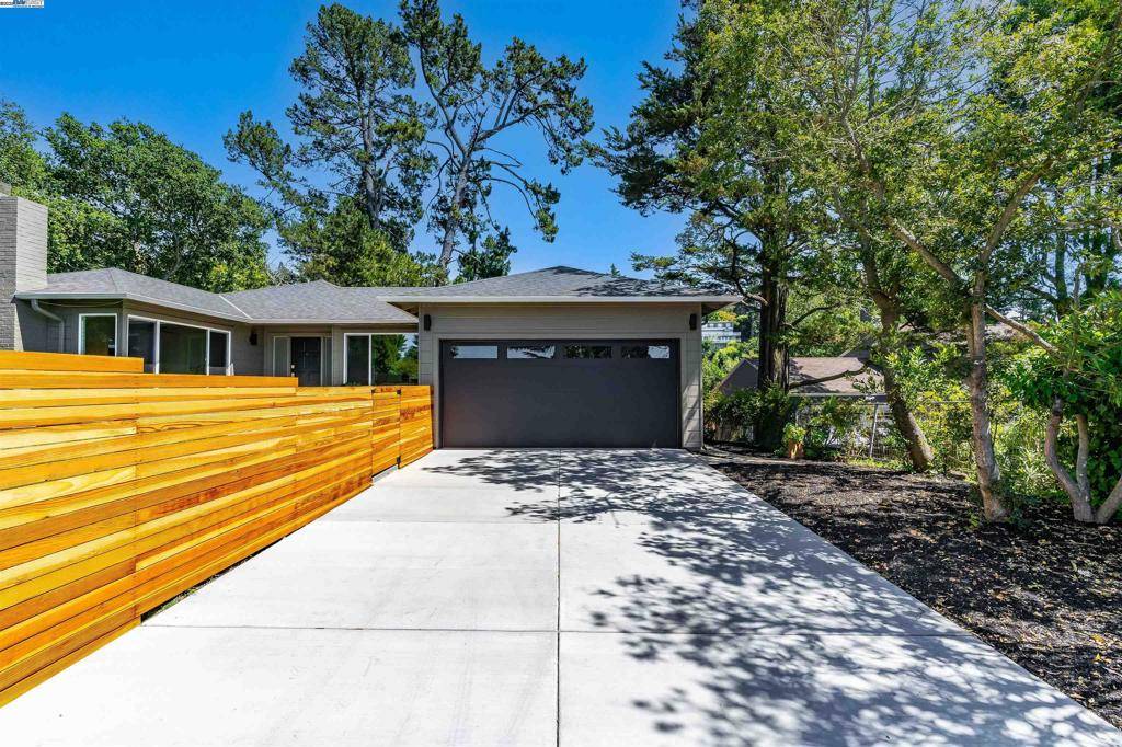 Oakland, CA 94611,6470 Ascot Dr