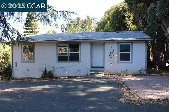 El Sobrante, CA 94803,5266 Sunset Dr