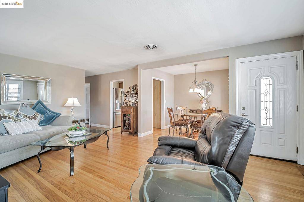 Hayward, CA 94544,581 Fairway Street