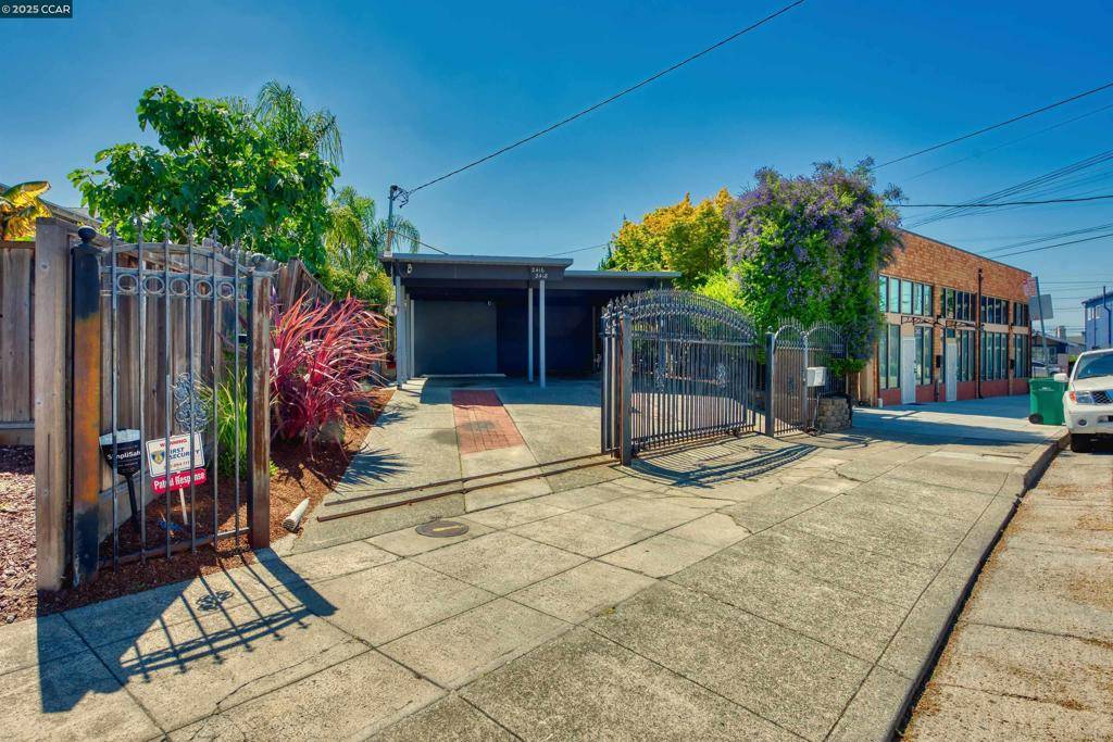 Oakland, CA 94601,2416 Kingsland Ave
