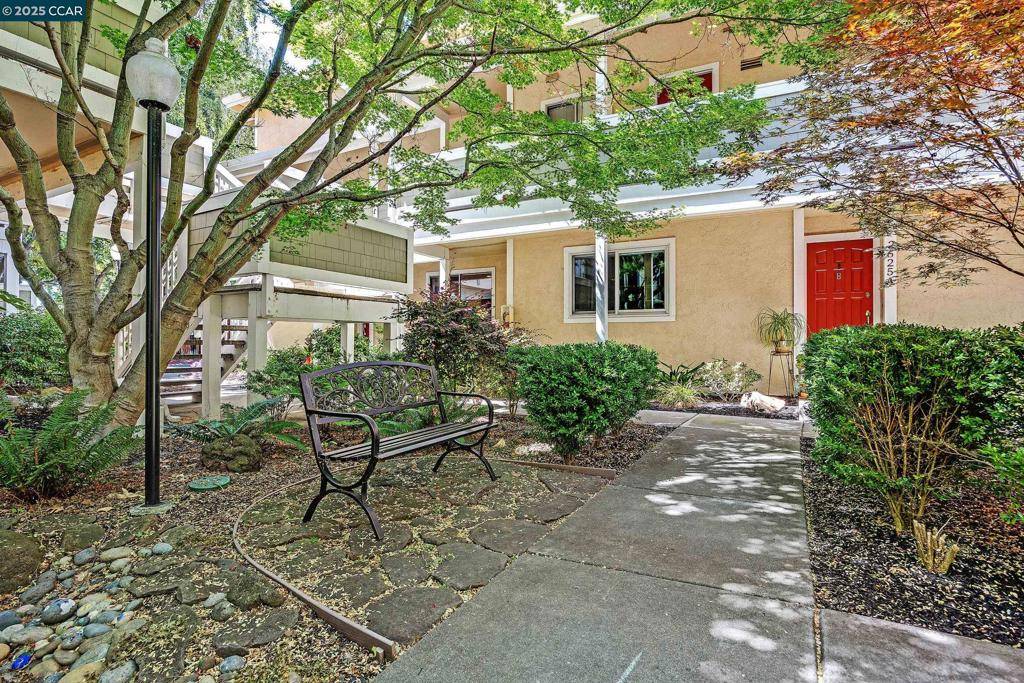 Walnut Creek, CA 94597,2617 Oak Rd #C