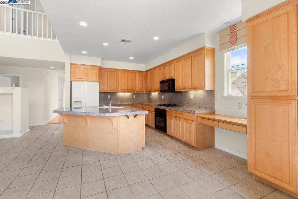 Vallejo, CA 94591,3021 Overlook Dr