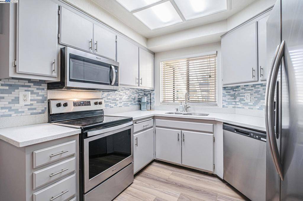 Union City, CA 94587,2920 Flint St #113