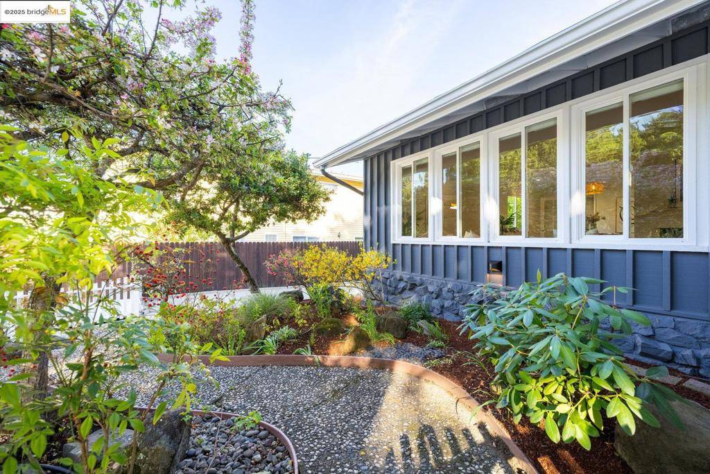 El Sobrante, CA 94803,25 Cavoretto Ln