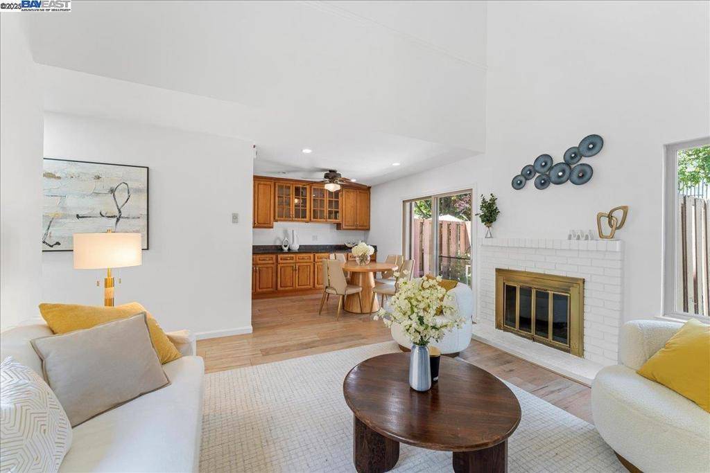 Santa Clara, CA 95051,2427 South Dr
