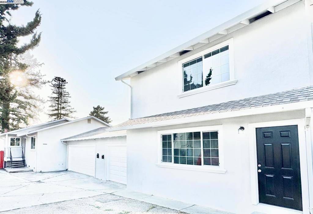 Castro Valley, CA 94546,20595 Center St