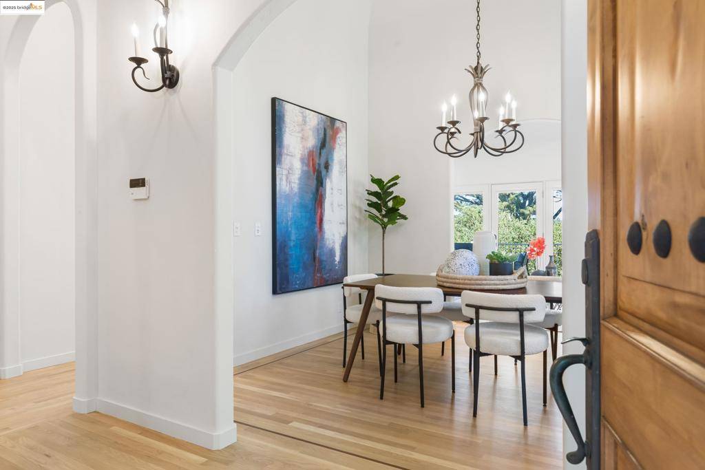Oakland, CA 94611,50 Pine Hills Ct
