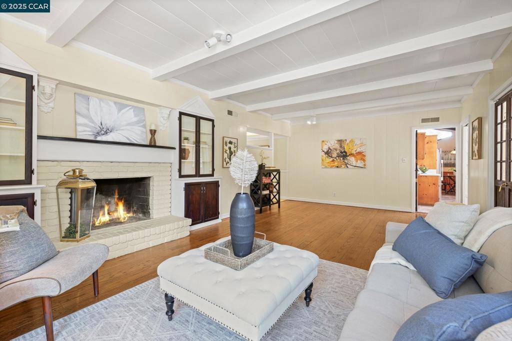 Walnut Creek, CA 94595,1968 Meadow Rd