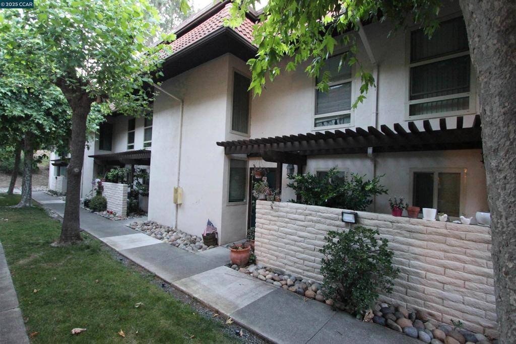 Walnut Creek, CA 94598,Address not disclosed