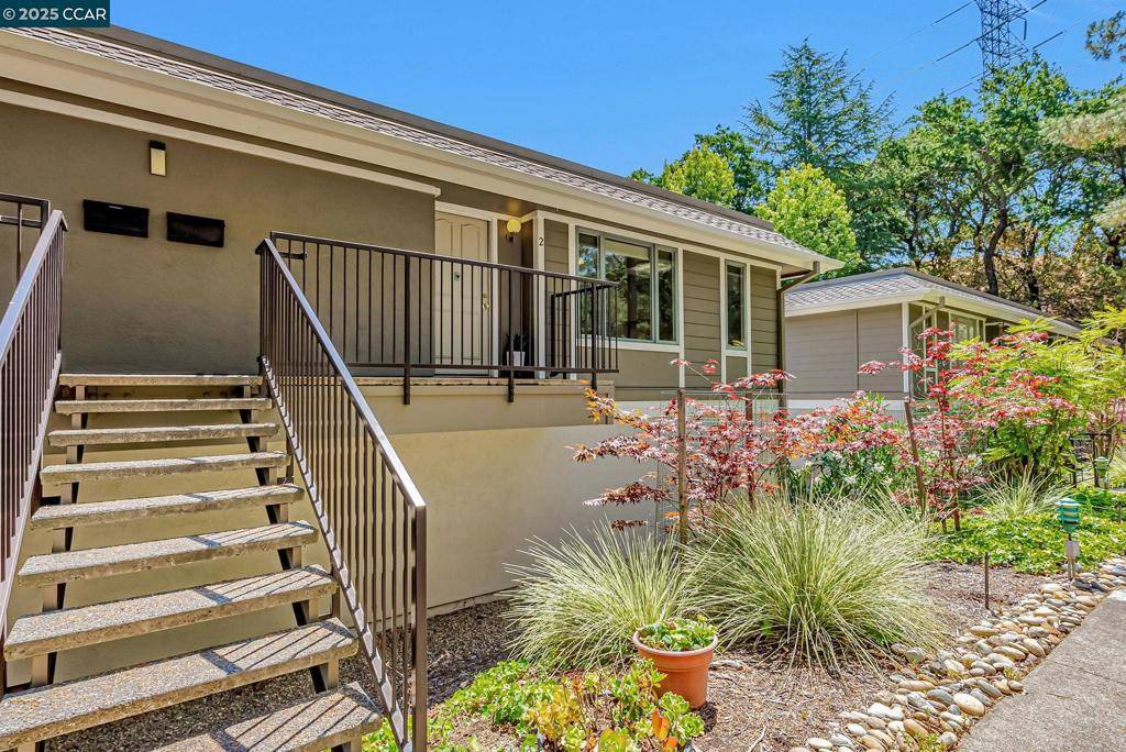 Walnut Creek, CA 94595,3395 Tice Creek Dr #2