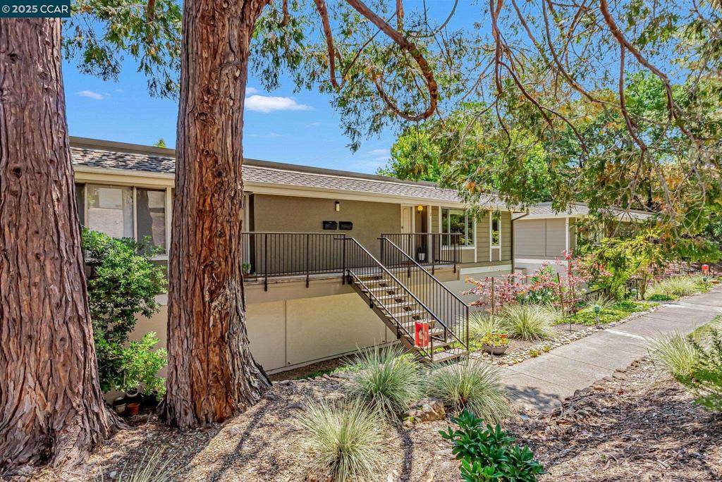 Walnut Creek, CA 94595,3395 Tice Creek Dr #2
