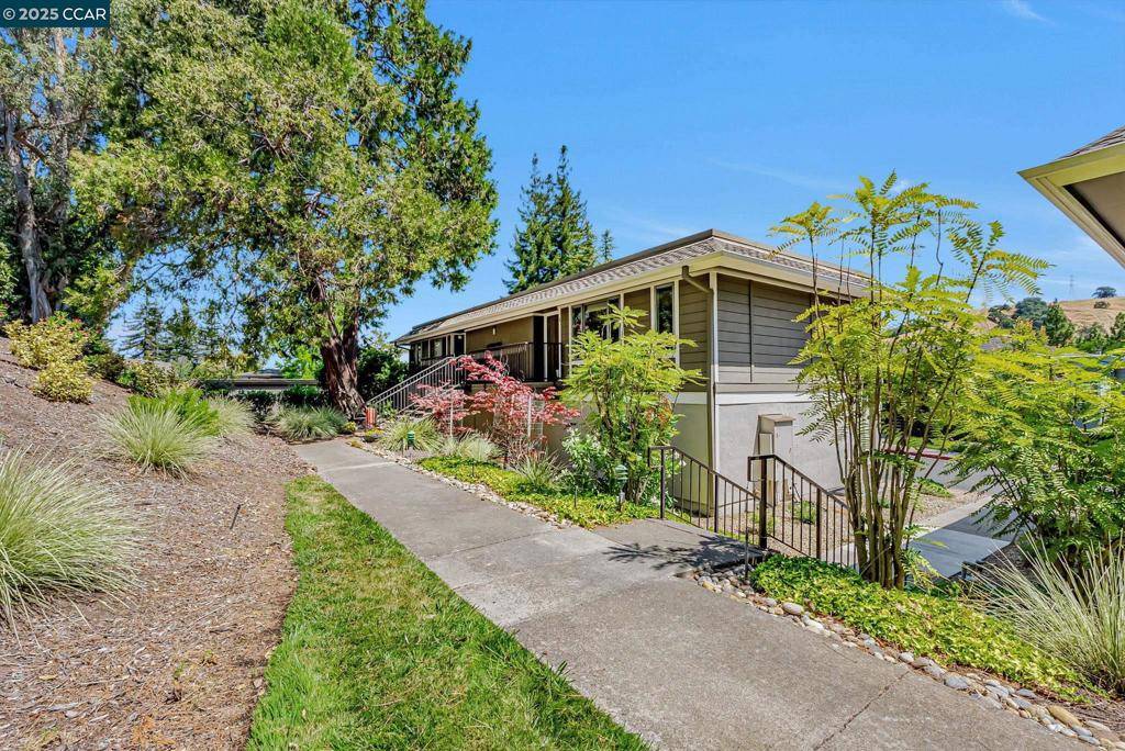 Walnut Creek, CA 94595,3395 Tice Creek Dr #2