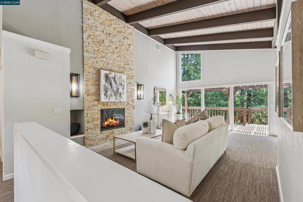 Lafayette, CA 94549,901 Carol Ln