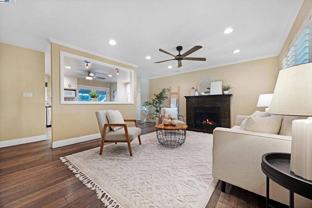Livermore, CA 94550,486 Hillcrest Ave