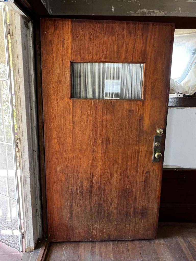 Oakland, CA 94619,4241 Suter St