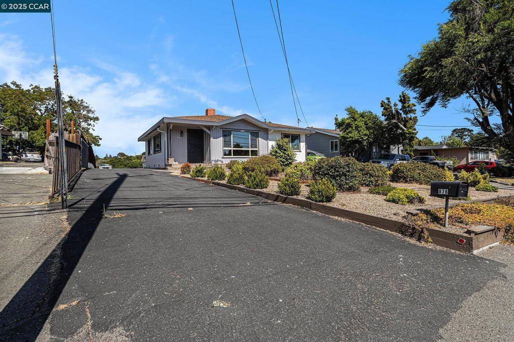 El Sobrante, CA 94803,876 Appian Way