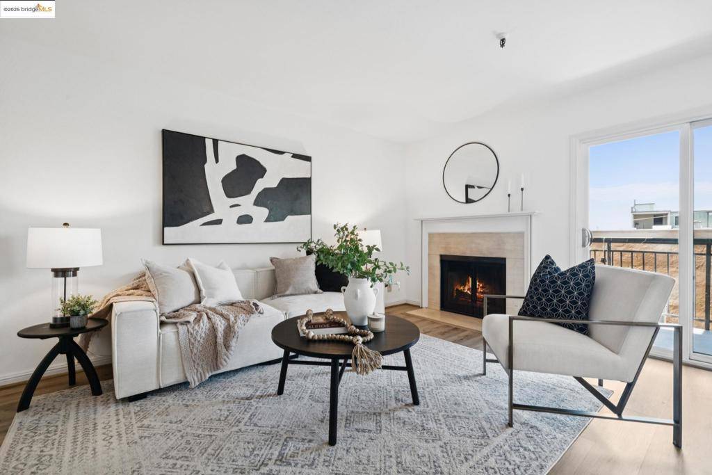 Oakland, CA 94610,325 Vernon St #103