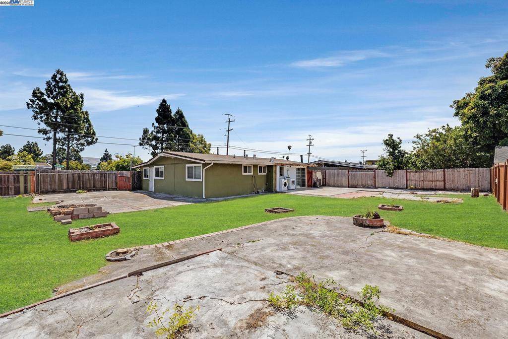 Hayward, CA 94544,27629 Pompano Ave