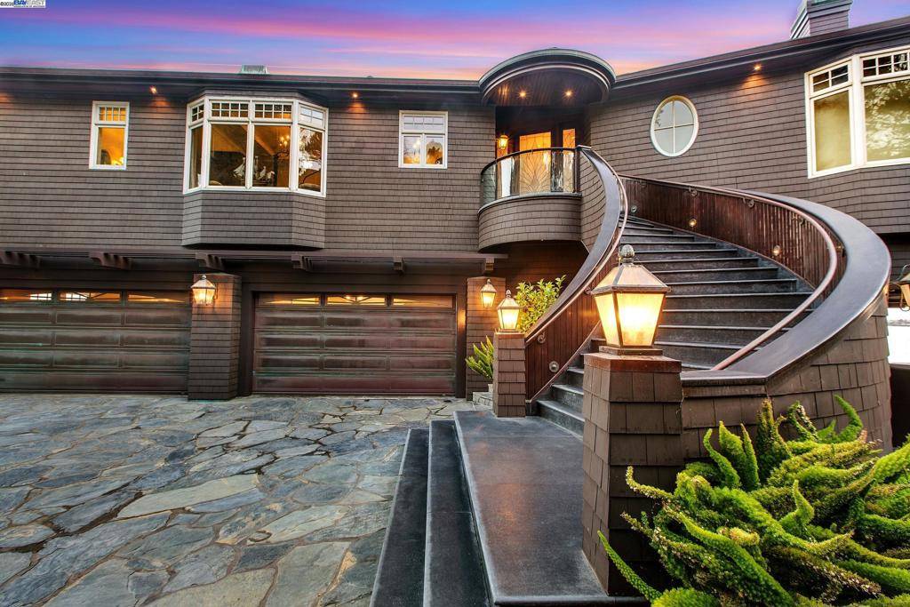 Aptos, CA 95003,797 Las Olas Dr