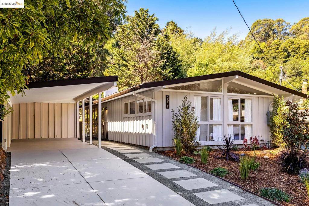 Oakland, CA 94602,3015 Jordan Rd