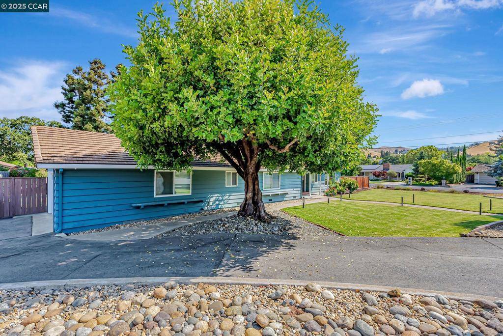 Clayton, CA 94517,5891 Caulfield Dr